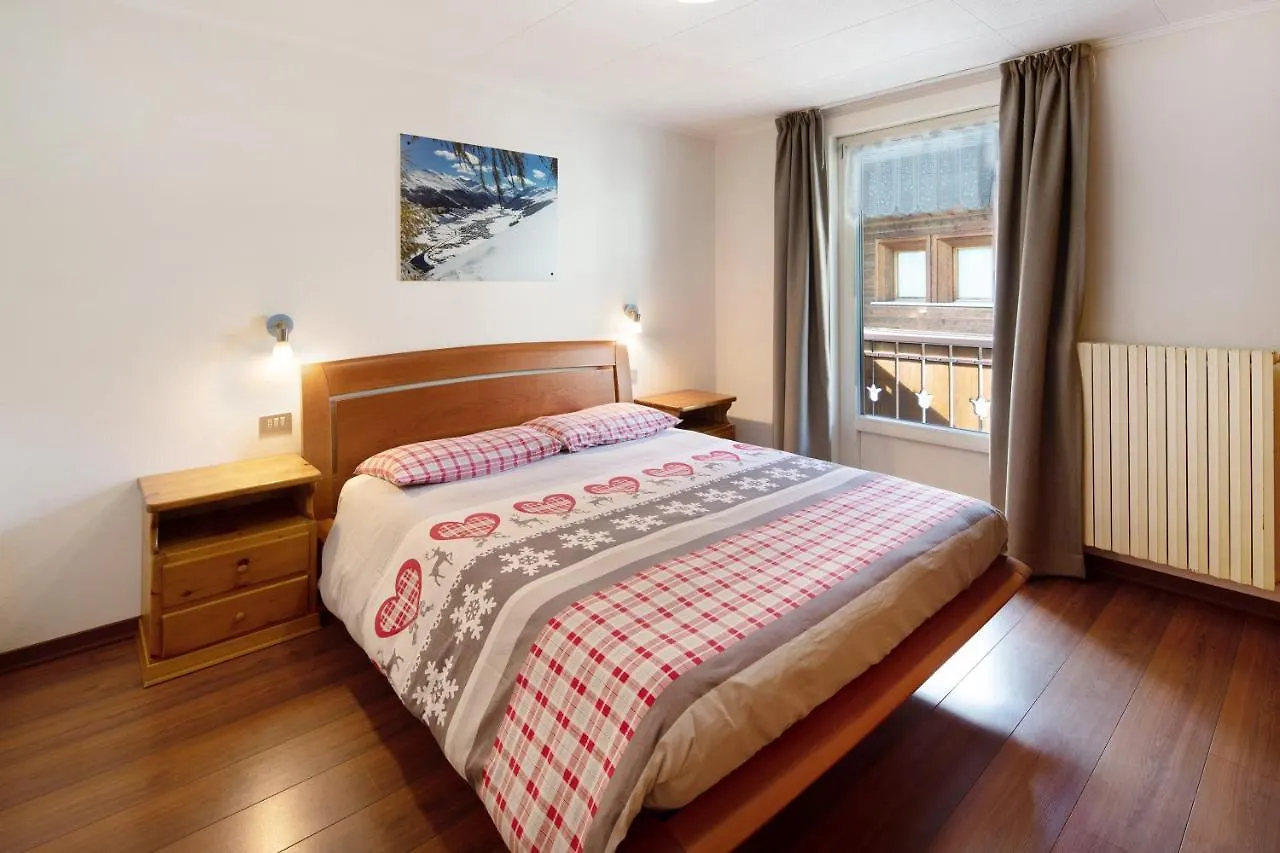 Appartamenti Arcobaleno Rosso Livigno Apartament