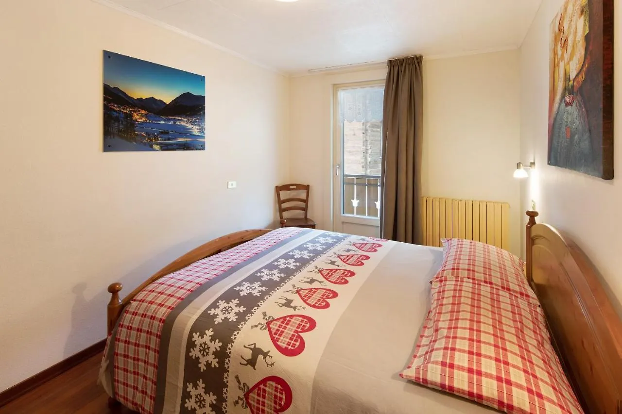 Apartment Appartamenti Arcobaleno Rosso Livigno